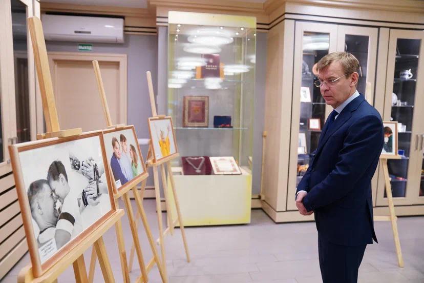 Выставка "Аутизм.Лицом к лицу" в Мосгордуме